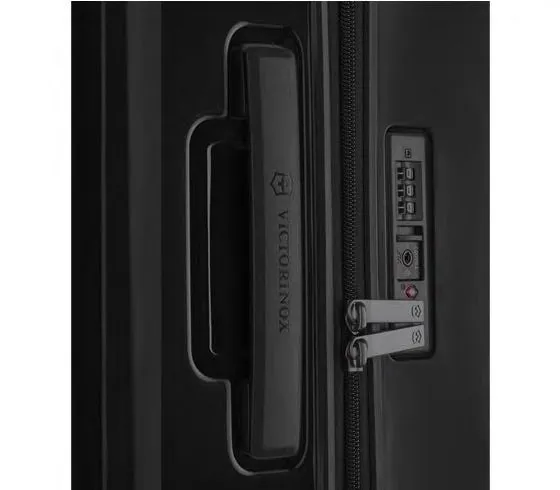 Airox Medium Hardside Case