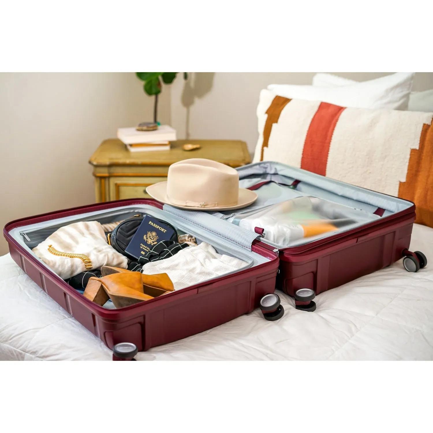 Samsonite Outline Pro Medium Spinner