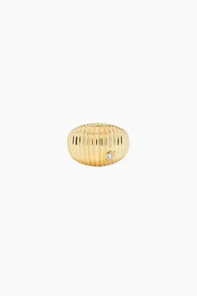 Yvonne Léon Chevalière Berlingot Diamond Ring - Yellow Gold